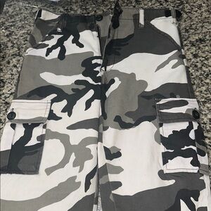 Camouflage jeans/capris